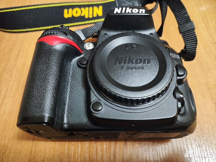 Nikon D7000 body