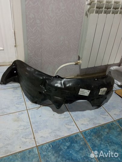 Подкрылок передний правый YarisEcho 1999-2005