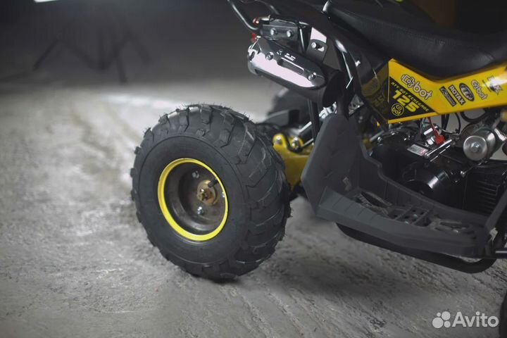 Квадроцикл Yacota Renegade желтый