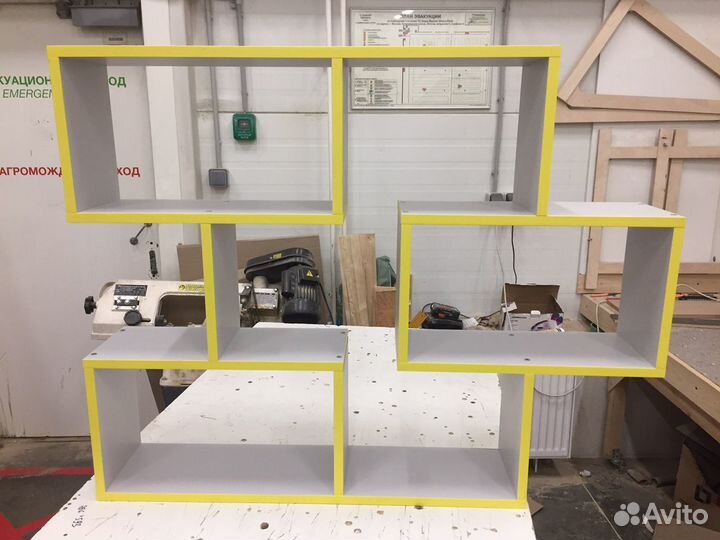 Полка настенная навесная