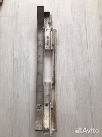 Усилитель бампера Креста 90