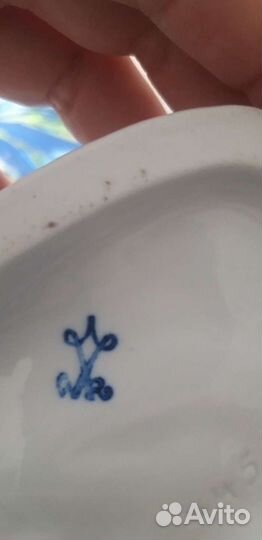 Фарфоровая винтажная статуэтка