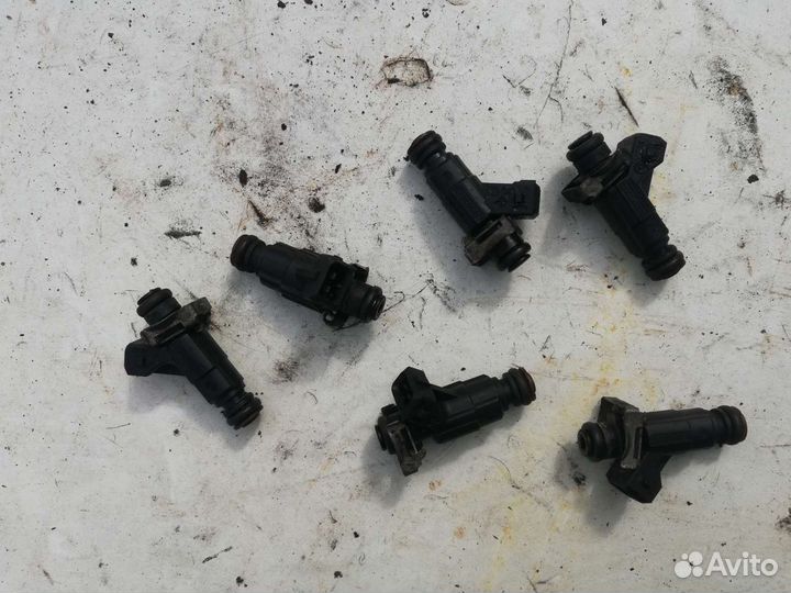 Рампа топливная форсунка Мерседес W210