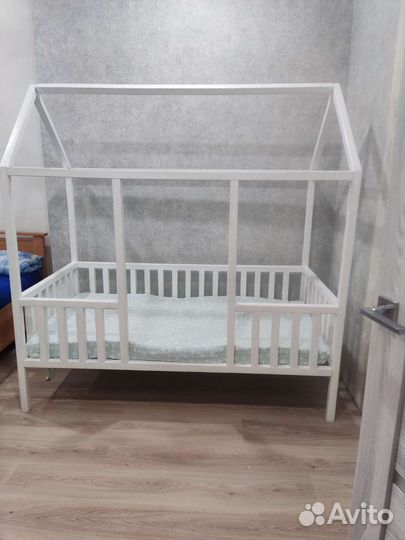 Детская кровать домик с матрасом 160 80