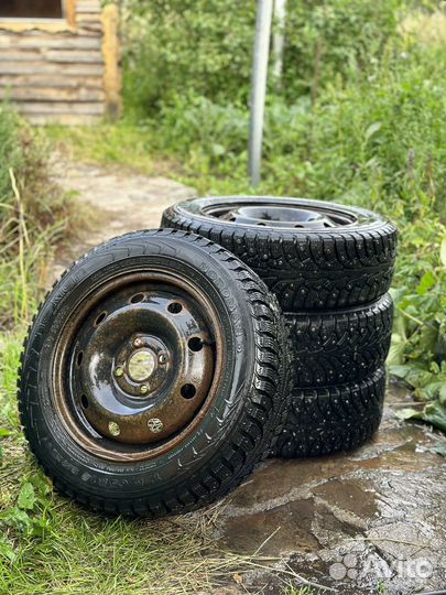 Колеса nokian 175/65 R14 зимние