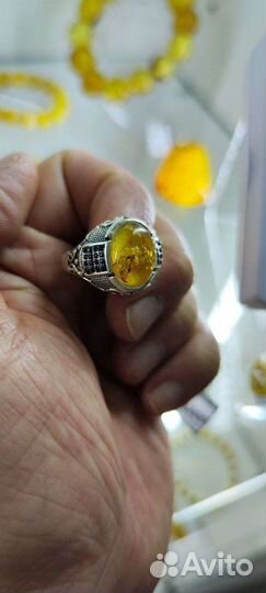 Кольцо мужское янтарь