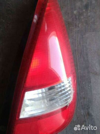 Фонарь задний