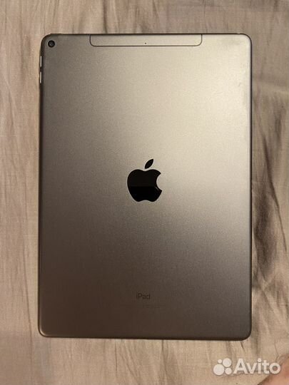 iPad air 3 64gb с чехлом-клавиатурой