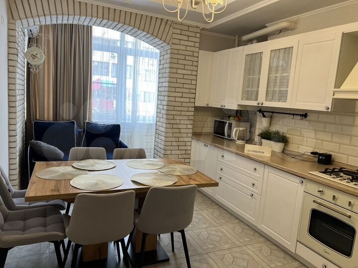 2-к. квартира, 75 м², 1/9 эт.