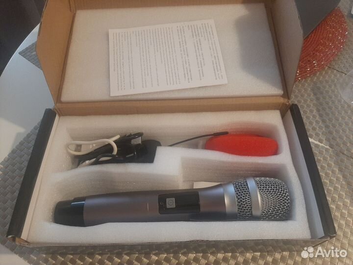 Микрофон беспроводной для караоке