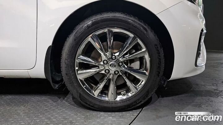 Kia Carnival 2.2 AT, 2019, 77 000 км