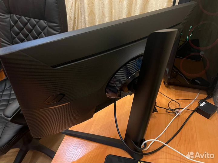 Игровой монитор Samsung odyssey G4 25 / 240Hz