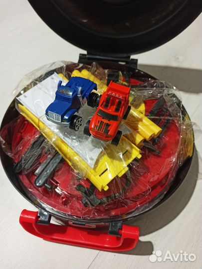 Трек, парковка