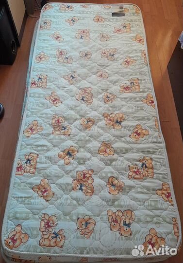 Детская кровать с выкатными ящиками