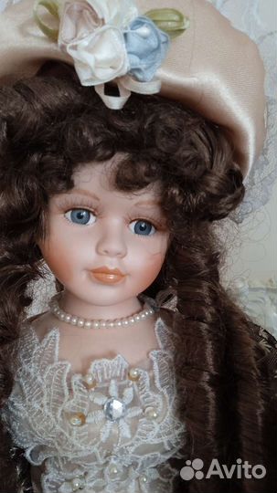 Кукла коллекционная, золотая коллекция