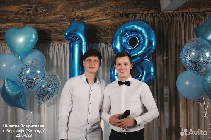 Dj, ведущий, со своим оборудованием