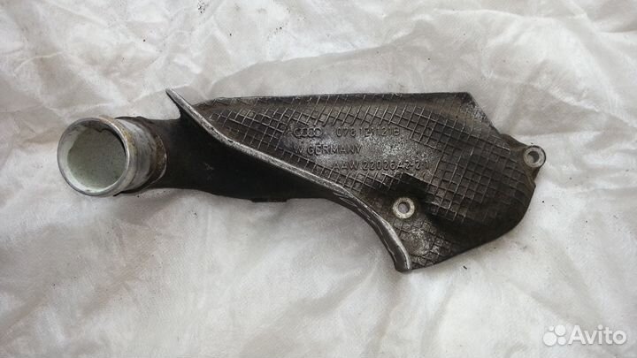 Корпус термостата Ауди А100, А6 С4 2.6-2.8