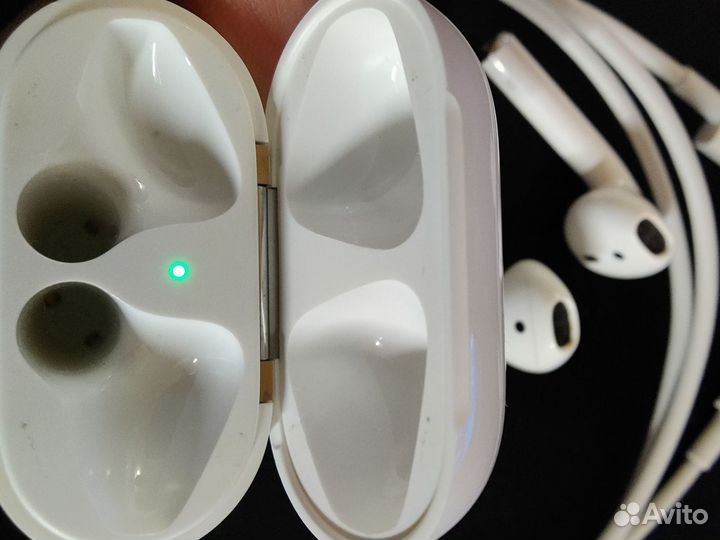 Airpods 2 оригинал + кабель оригинал