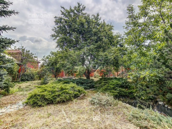 Дом 380 м² на участке 12 сот.