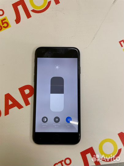 iPhone 8, 64 ГБ