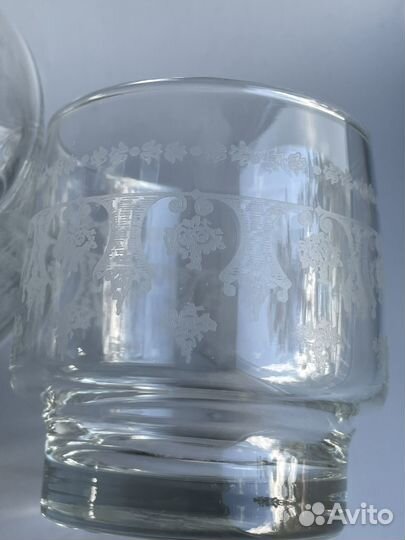 Графин со стаканом