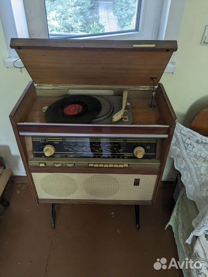 Радиола Rigonda