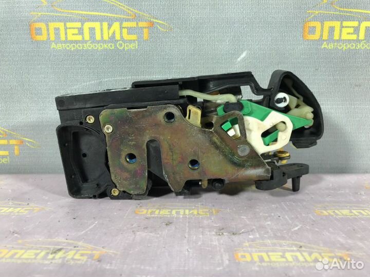 Замок двери задний правый Opel Frontera B