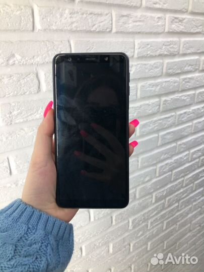 Samsung Galaxy A7 (2018), 4/64 ГБ