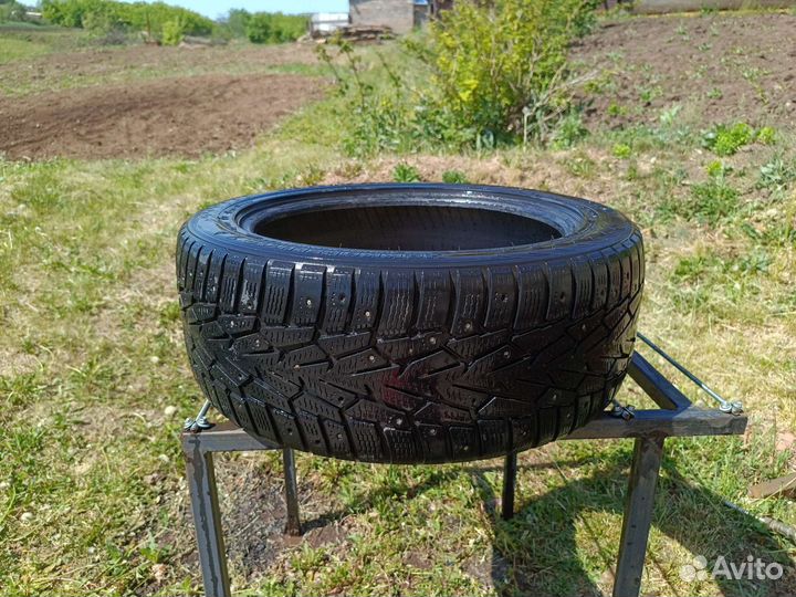 Nokian Tyres Hakkapeliitta 7 215/50 R17