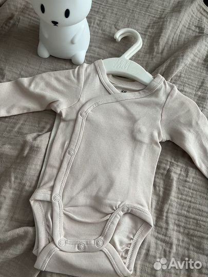 Боди для новорожденной девочки 50см H&M