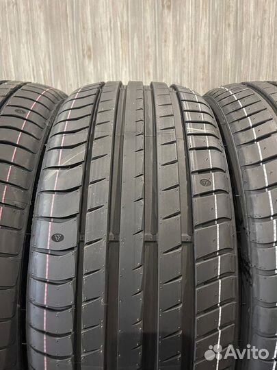 Triangle EffeXSport TH202 235/45 R17 96Y