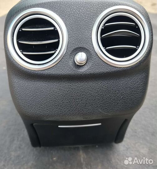 Подлокотник Mercedes W213 рест