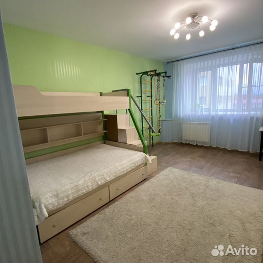 Кровать двухьярусная