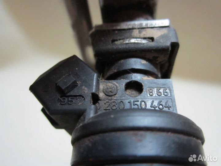 Форсунка инжекторная Audi VW Skoda 1.8T