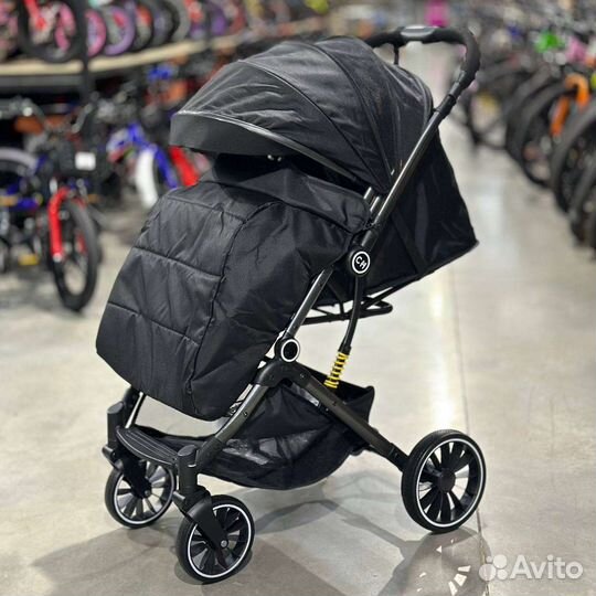Коляска с перекидной ручкой Новая (чёрный)