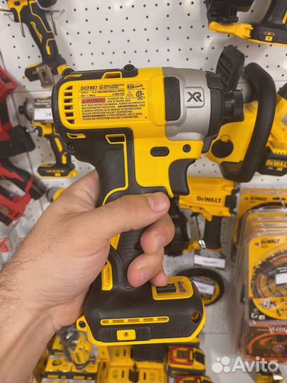 Бесщеточный шуруповерт dewalt, 18 В, 205 Нм