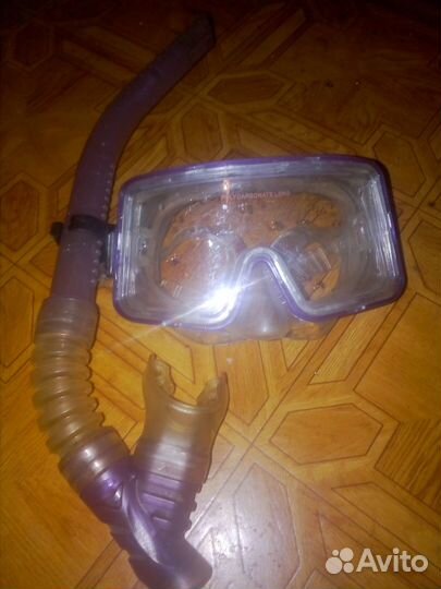 Маска и трубкой