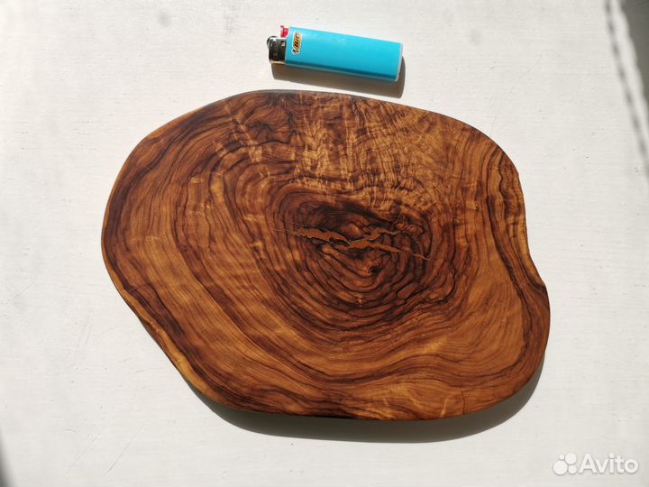 Сервировочная доска из оливкового дерева