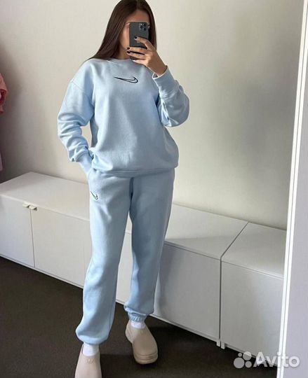 Спортивный костюм женский