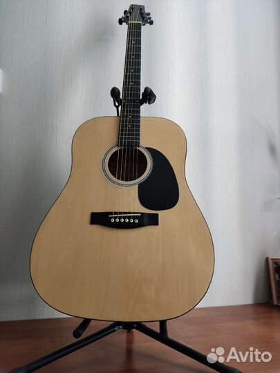 Акустическая гитара новая