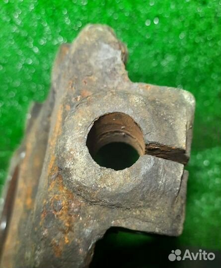 Кулак задний правый Ниссан Патфайндер R51