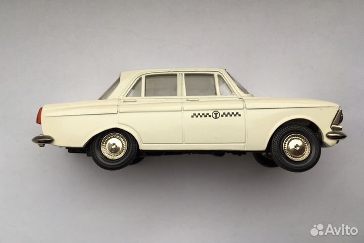 Москвич 408 А1 без ми такси белый