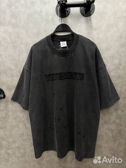 Футболка Vetements