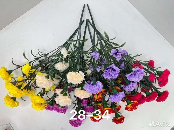 Цветы тюльпаны, нарциссы, гвоздики искусственные