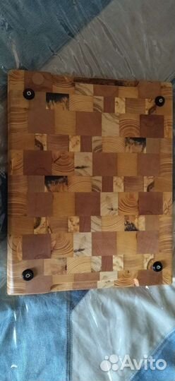 Торцевая разделочная доска из массива дерева