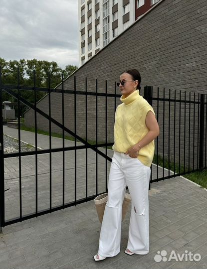 Жилет вязаный женский