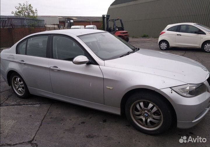 BMW 3-Series 2004, седан, 5 поколение, E90