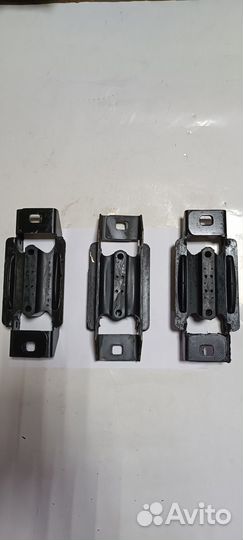 Продаю подушки кпп на Москвич 2141