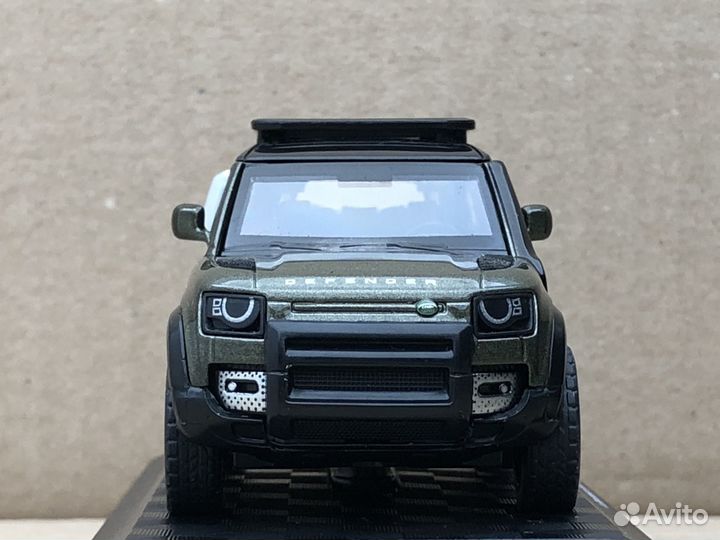 Land Rover Defender 110 модель 1:43