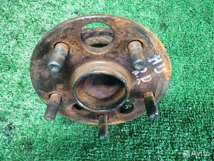 Ступица задняя правая Toyota Auris E150 2009